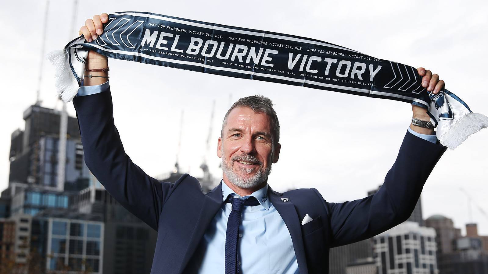 In pics: Kurz scarfs for Victory In pics: Kurz scarfs for Victory