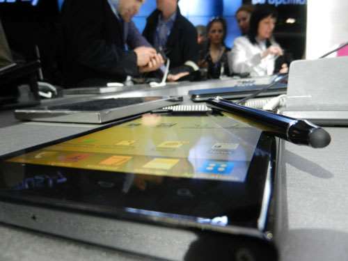 comparison lg optimus vu vs samsung galaxy note hands on review which is better