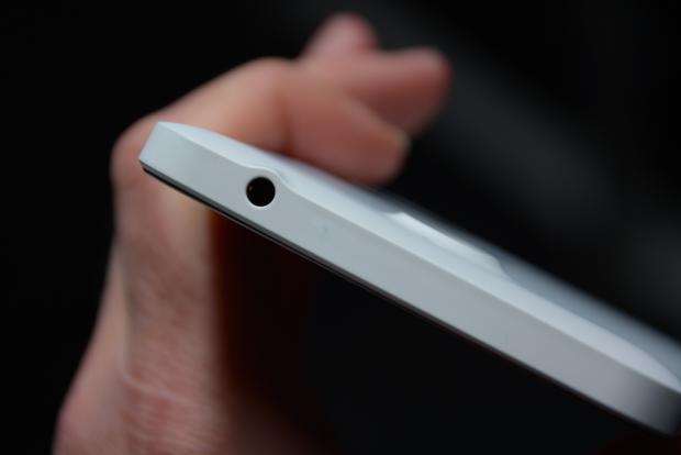 Microsoft Lumia 640 XL - edge Microsoft Lumia 640 XL - edge