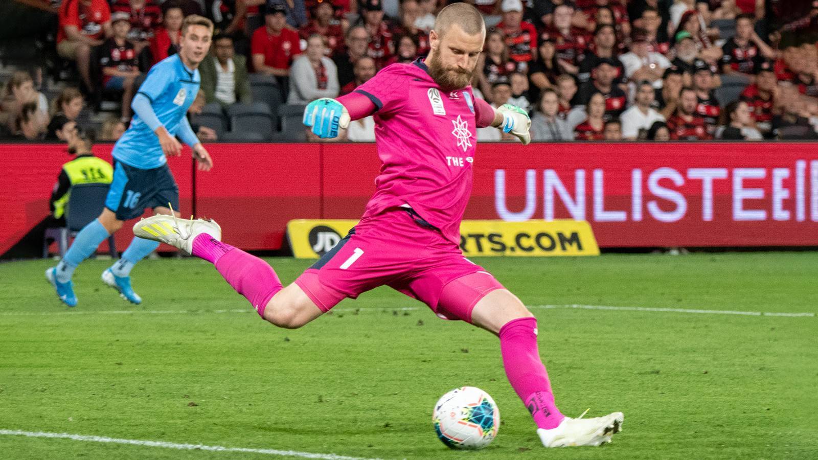 Sydney FC re-sign Grand Final ace Sydney FC re-sign Grand Final ace