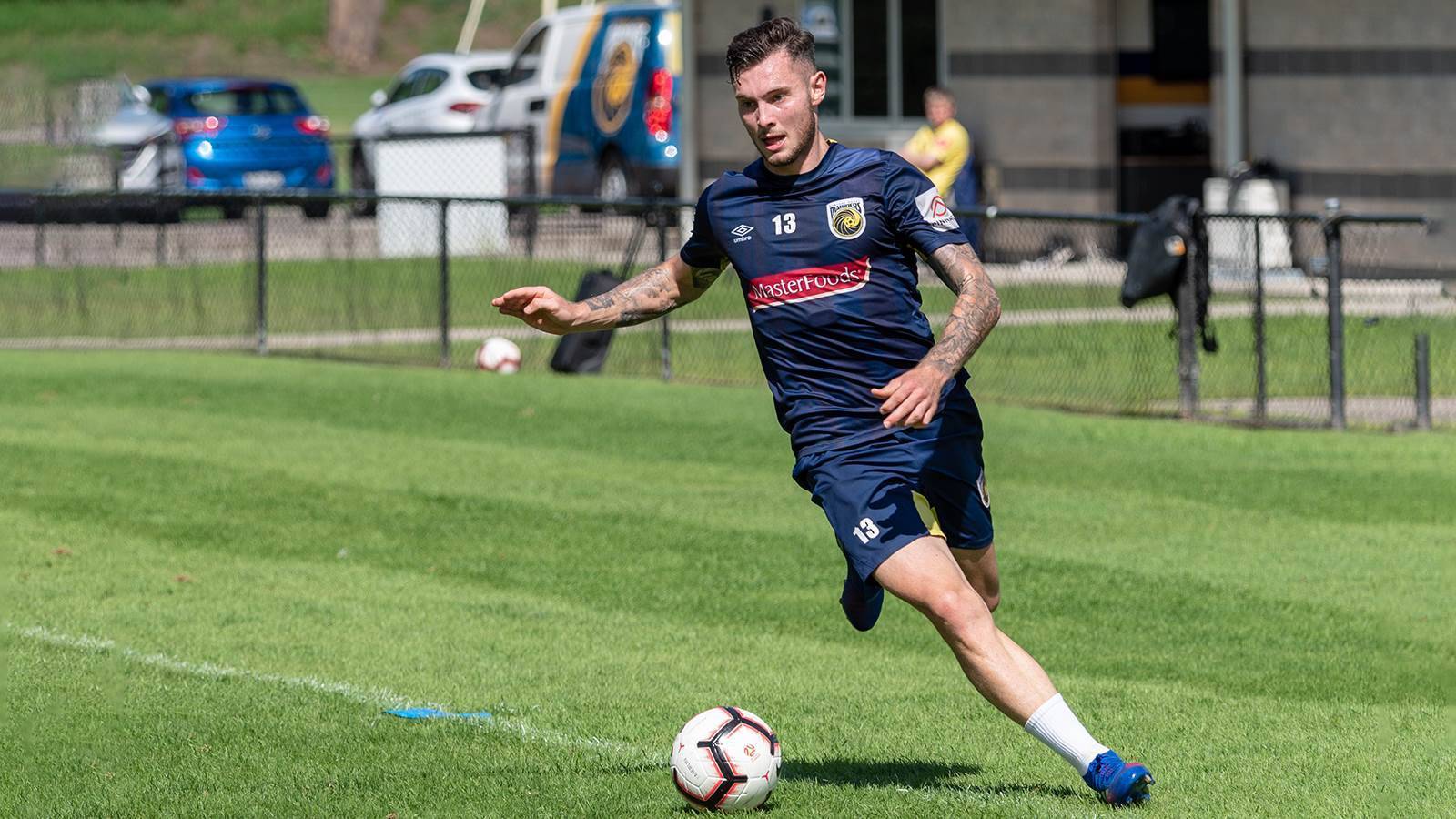 Roar lock in O'Neill as signings continue Roar lock in O'Neill as signings continue