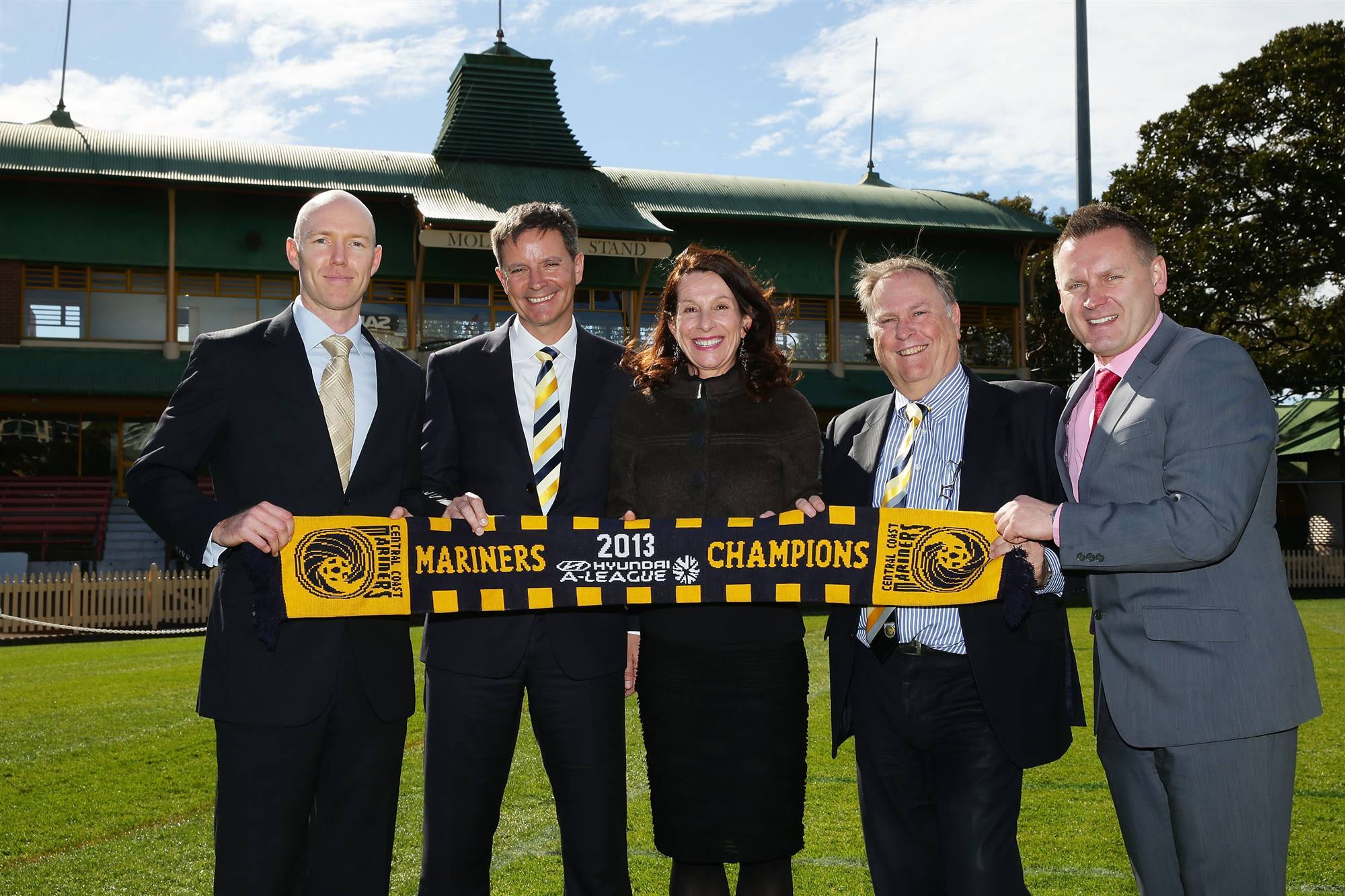 Charlesworth puts Mariners up for sale Charlesworth puts Mariners up for sale