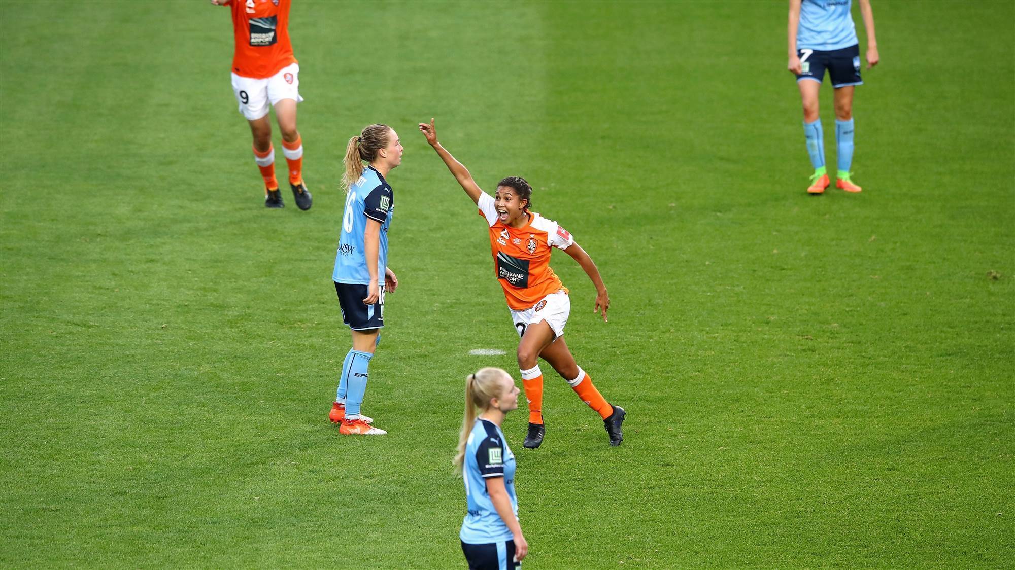 Brisbane Roar sweat out a 3-1 victory against Sydney FC Brisbane Roar sweat out a 3-1 victory against Sydney FC