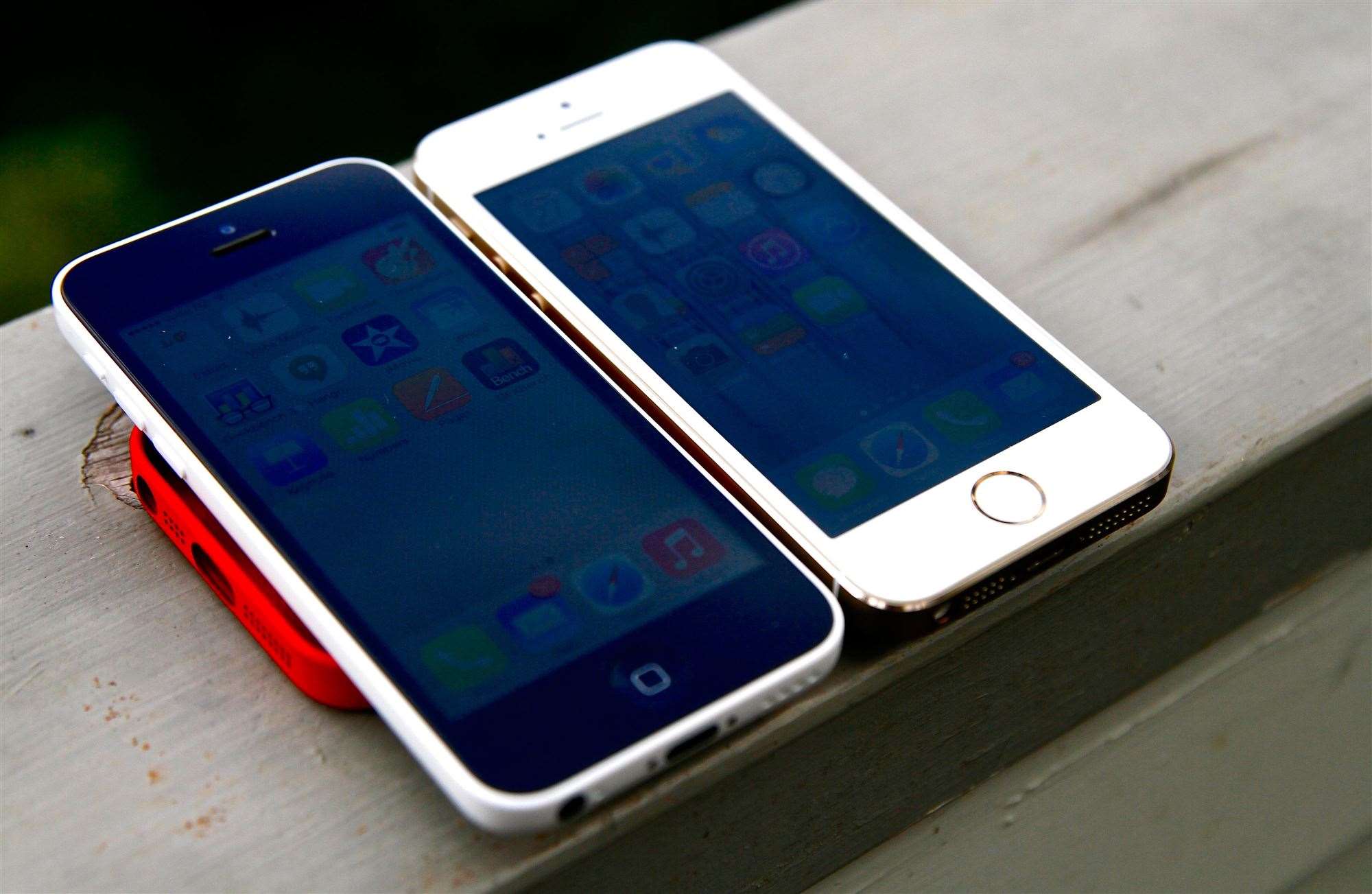 iphone 5s colors white