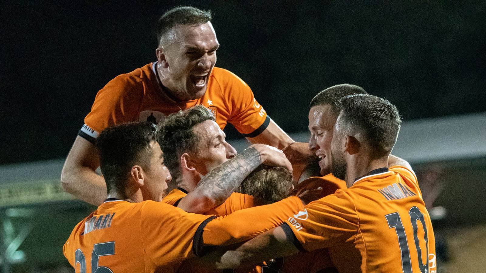 Fowler's Roar tame champions Fowler's Roar tame champions