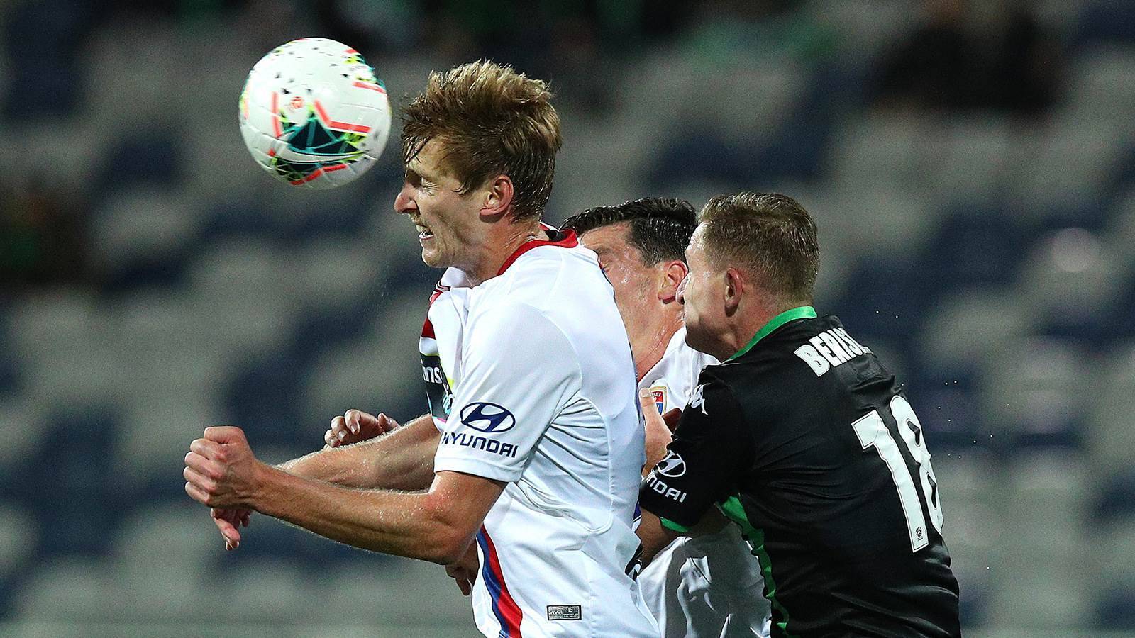 Jets stun United to claim first win Jets stun United to claim first win