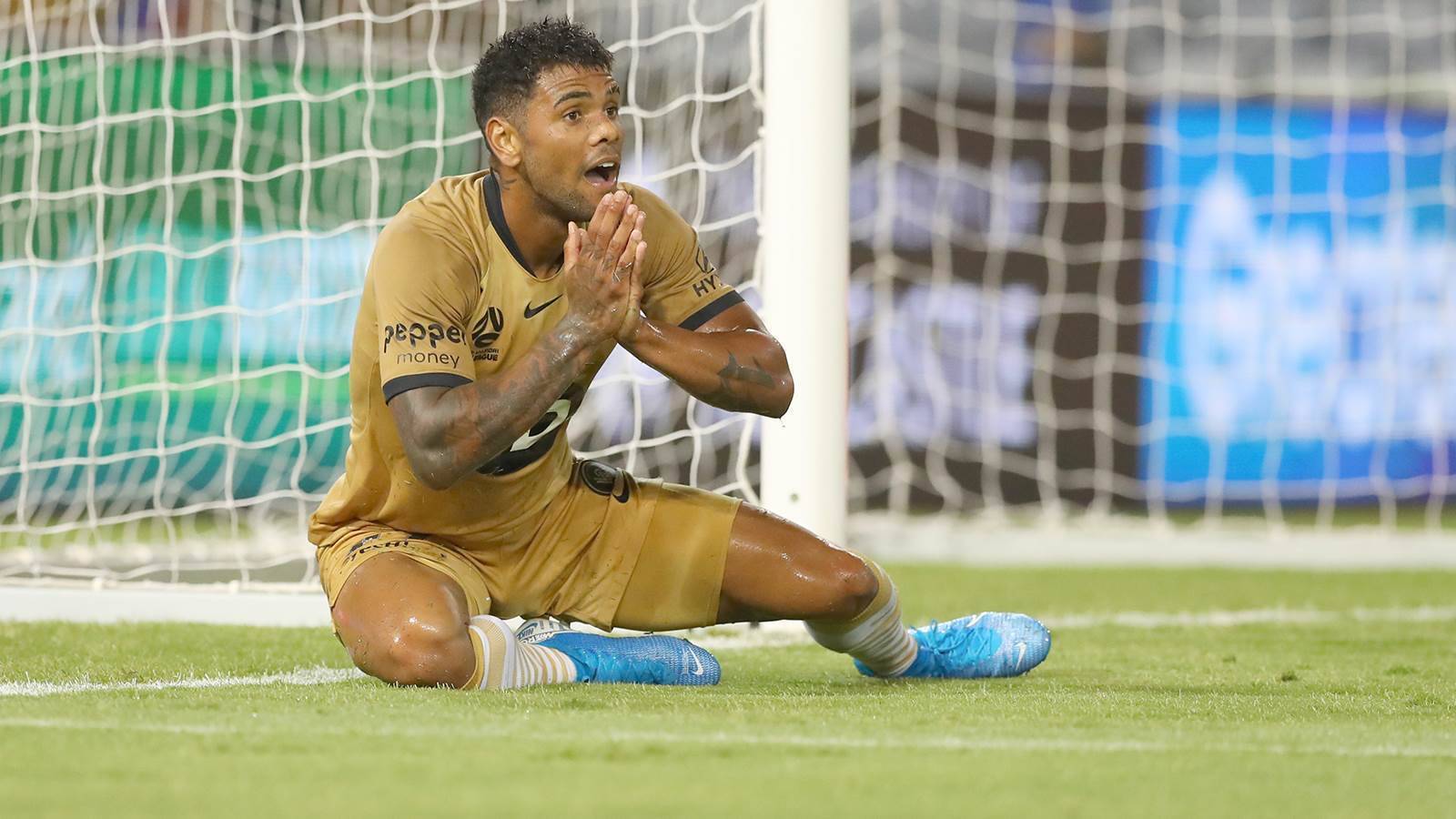 'Everybody in the stadium saw it, but the most important man didn't see it...' 'Everybody in the stadium saw it, but the most important man didn't see it...'