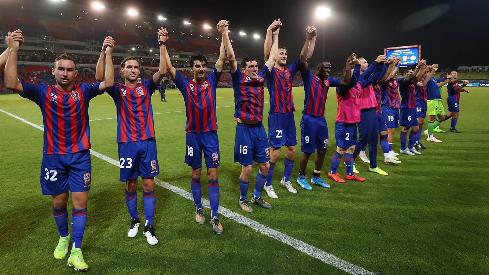 Jets strike late to see off Wanderers Jets strike late to see off Wanderers