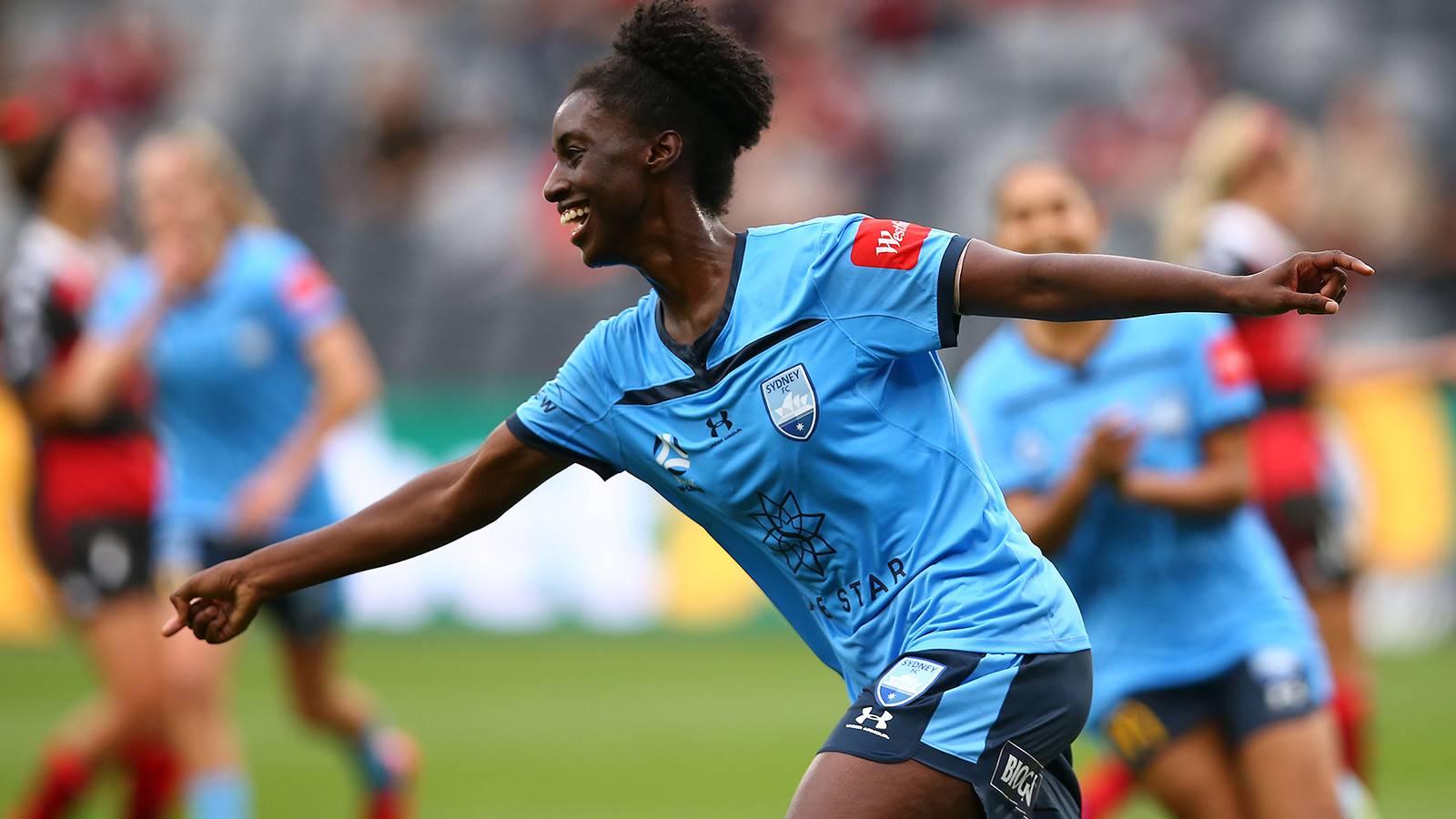 Sydney ease past Wanderers Sydney ease past Wanderers