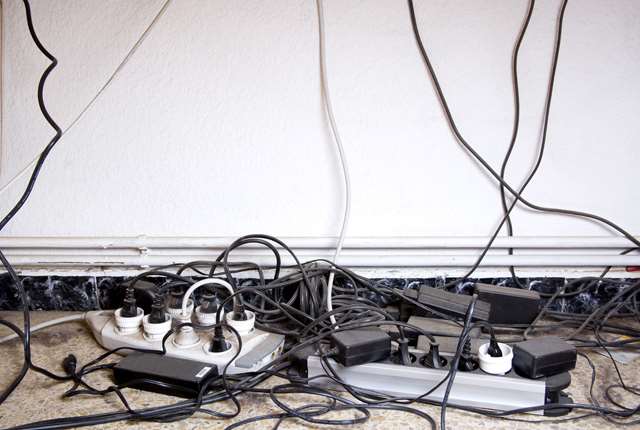 How To Get That Bird U0026 39 S Nest Of Office Cables Under Control