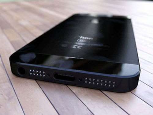 iphone-5-leak-bottom