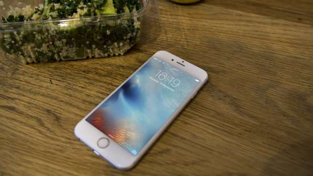 Apple iPhone 6s review: From above Apple iPhone 6s review: From above