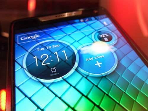 Motorola RAZR i – hands on review
