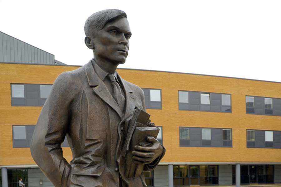 The father of modern computing: Alan Turing's legacy, Alan Turing