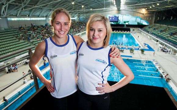 Platform Divers Melissa Wu and Alex Croak