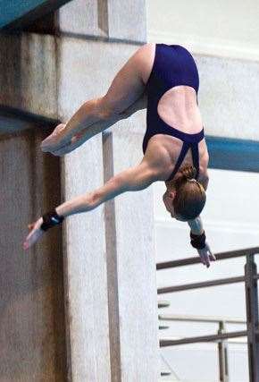 Divers-4 Platform Diving