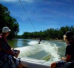 After a few face- plants into the Murray, your author’s away