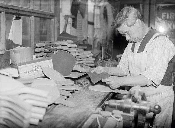 The Jacques factory made standardised paddles