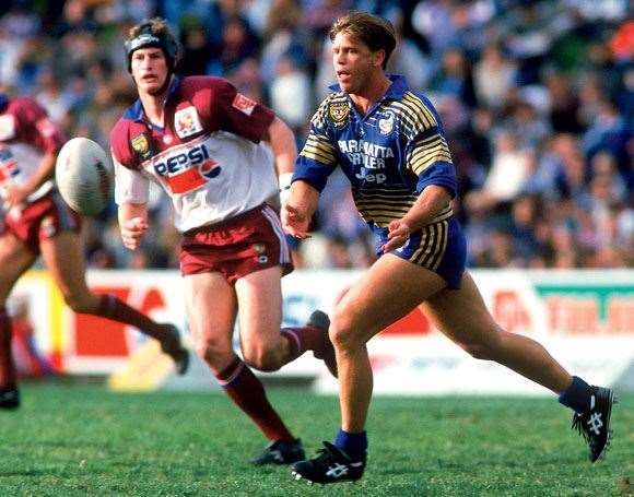 IS212DrinksWith04 Igniting it for the Eels.