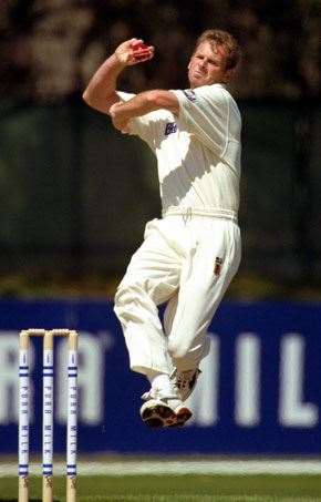 IS214DrinksWith07 Reiffel’s post-playing career path differs from former team-mates’ like com-box star Shane Warne.