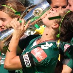 Captain Ellie Brush with the coveted trophy | TWG
