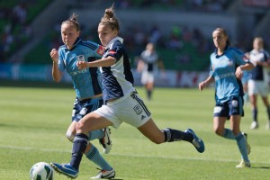 Catley duelling with Matildas teammate Caitlin Foord | Credit: Emily Mogic
