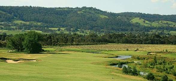 The par-5 10th shows off the surrounding Yarra Valley scenery.