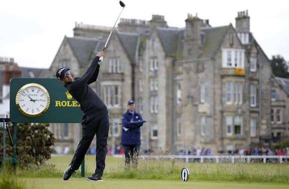 Adam Scott's game from tee to green has been superb and will need to get warm with the putter in the final round to be a chance. Photo: Adrian Dennis /AFP/Getty Images)