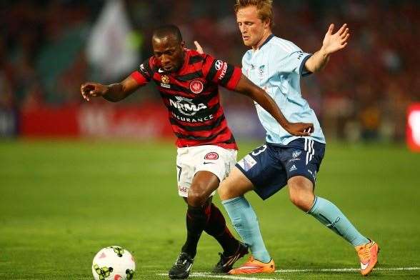 Flyer Romeo Castelen will need to help steer his side to end their winless streak against their rivals. (Photo by Getty Images)