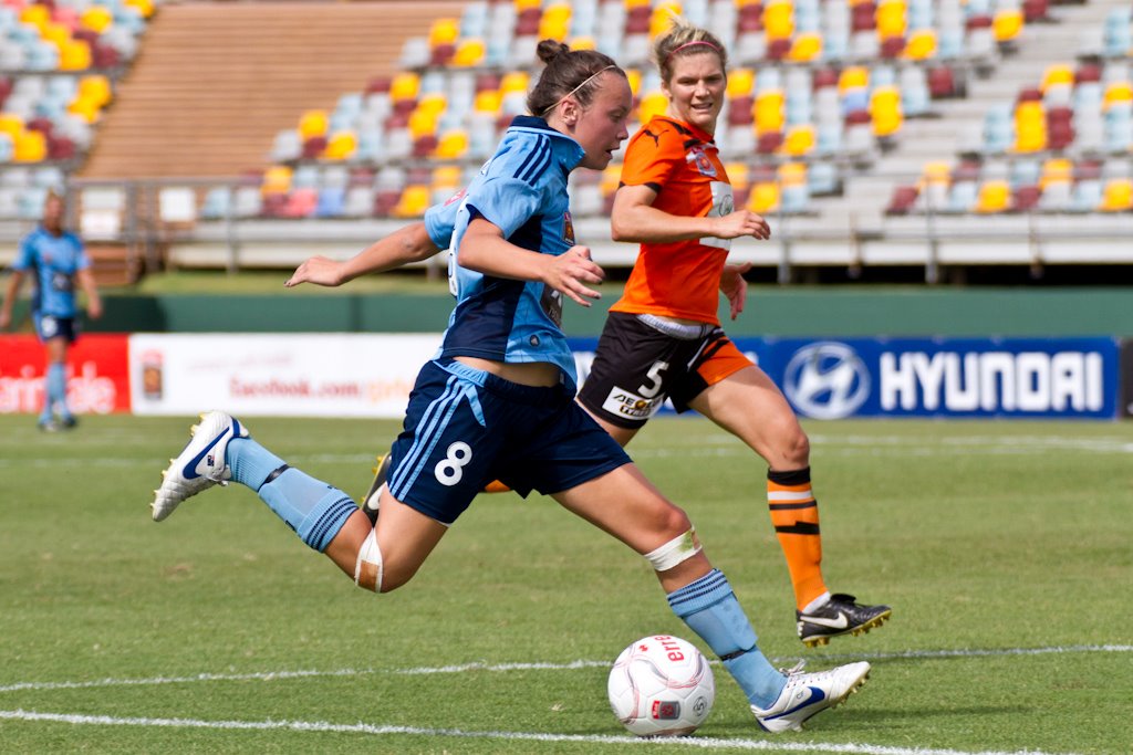 Caitlin Foord in full flight (Photo: Joseph Mayers Photograph)