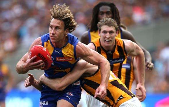 MELBOURNE, AUSTRALIA - OCTOBER 3: Matt Priddis of the Eagles in action during the 2015 Toyota AFL Grand Final match between the Hawthorn Hawks and the West Coast Eagles at the Melbourne Cricket Ground, Melbourne, Australia on October 3, 2015. (Photo by Adam Trafford/AFL Media/Getty Images)