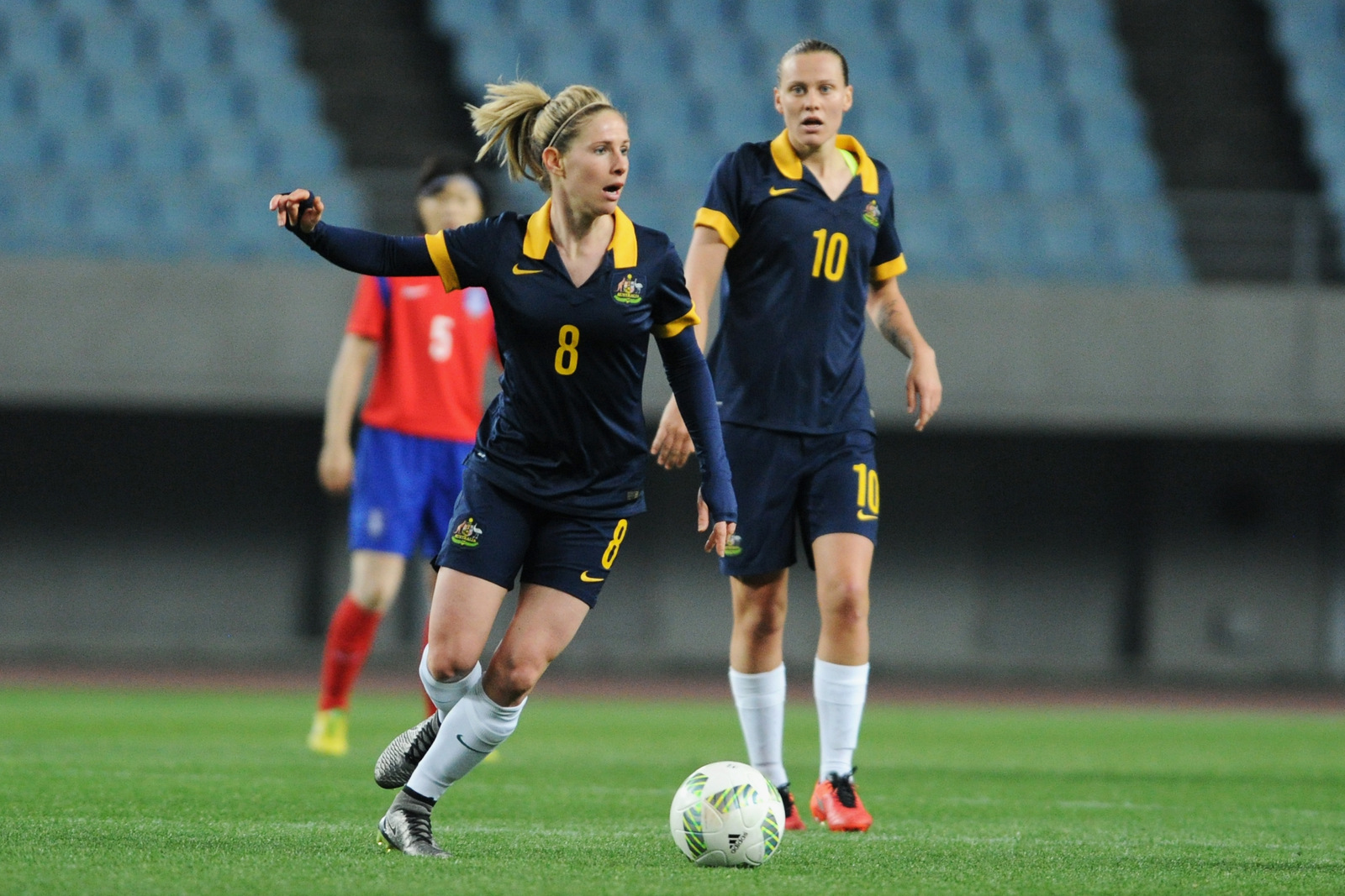 Elise Kellond-Knight weighing up her options (Photo by Masashi Hara/Getty Images)