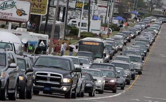 Traffic looks far different along Washington Road during Masters week than it does the other 51 weeks of the year. PHOTO: Robert Sullivan/AFP/Getty Images