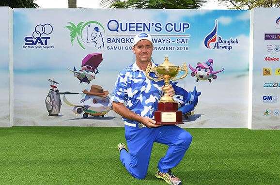 Scott Hend poses with an Asian Tour trophy for the second time in 2016. PHOTO: Asian Tour/Khalid Redza.