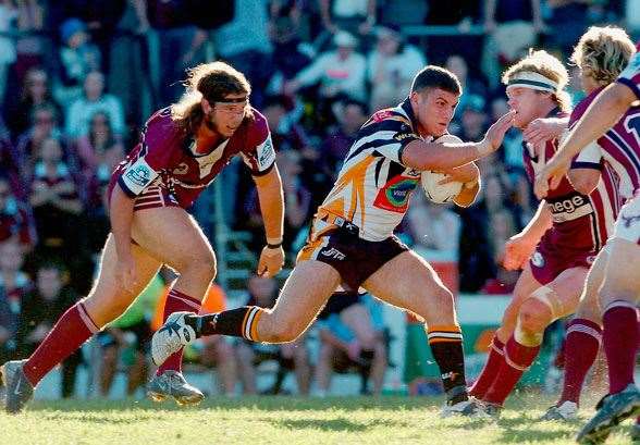 A fresh faced Farah during his early playing days. (Photo by Getty Images)