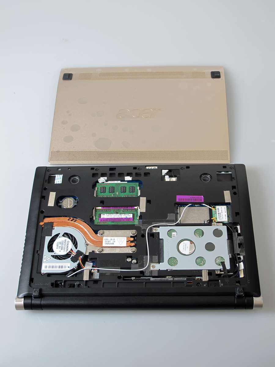 Photos: Inside Acer's Iconia dual screen laptop - iTnews