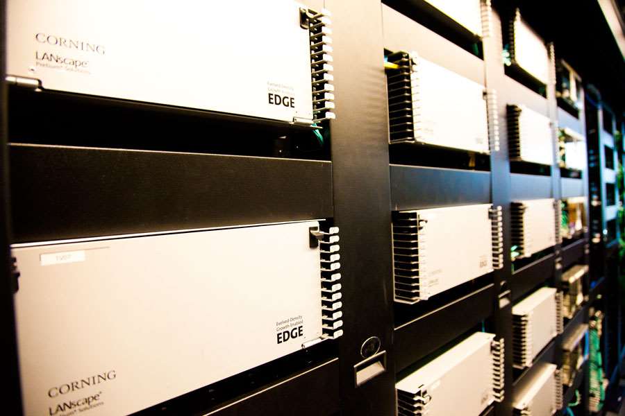 Photos: Brocade shows off its answer to Cisco UCS - iTnews