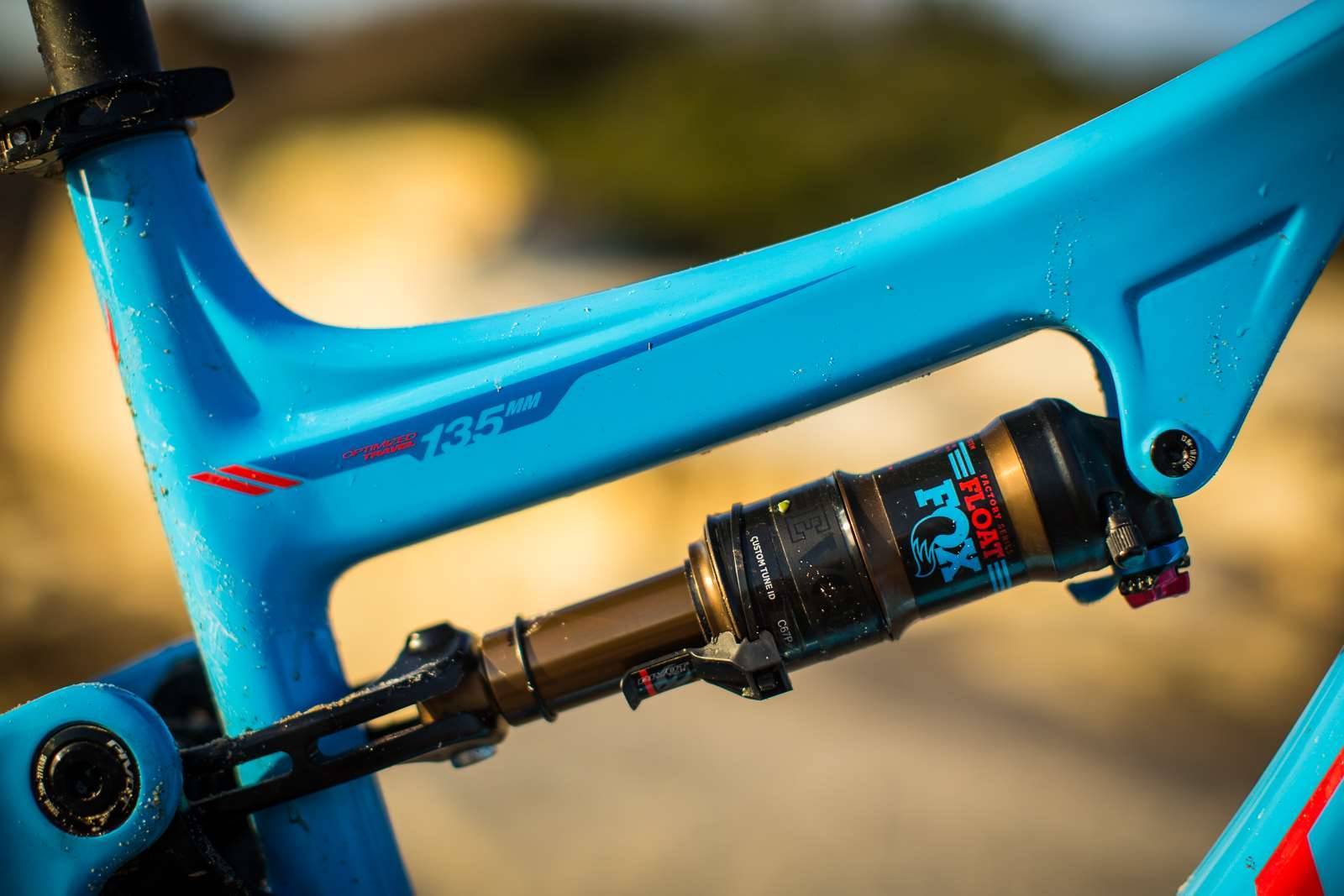 Pivot switchblade frame hot sale