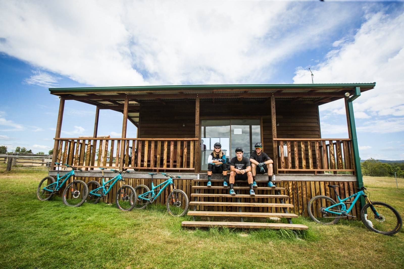 The Yeti Factory Enduro team tear up Hidden Vale Australian Mountain