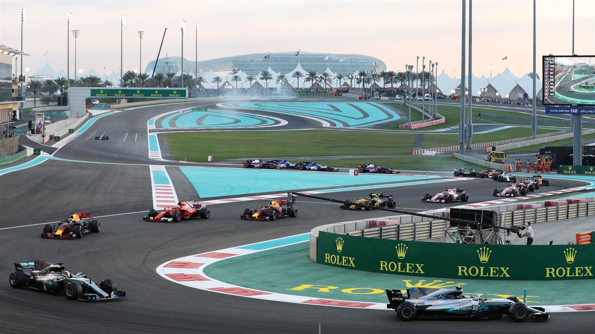 pic gallery: Abu Dhabi f1 - Motorsport - Inside Sport