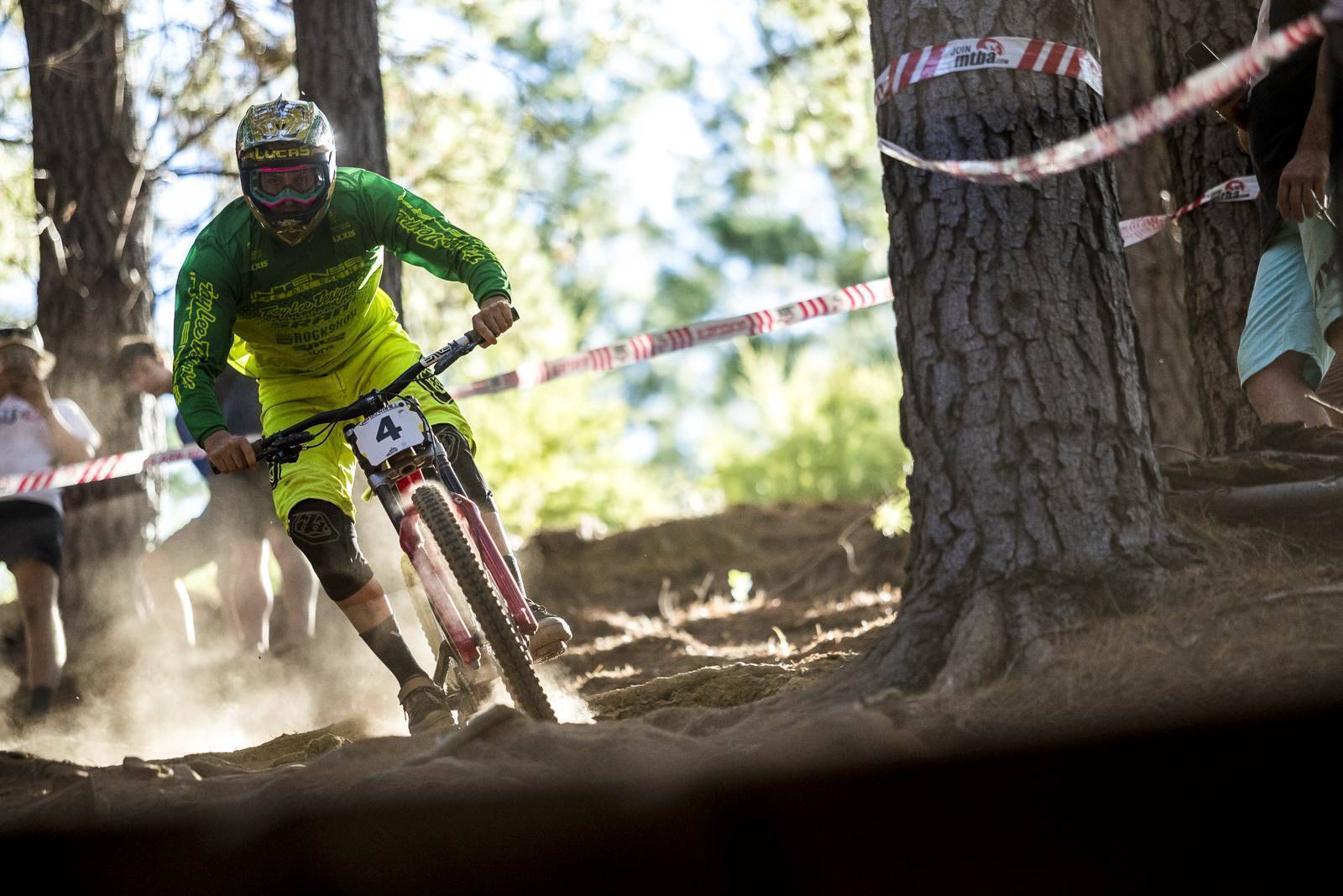 Dust trails on Dusty trails - Bright DH Champs day 2 - Australian ...