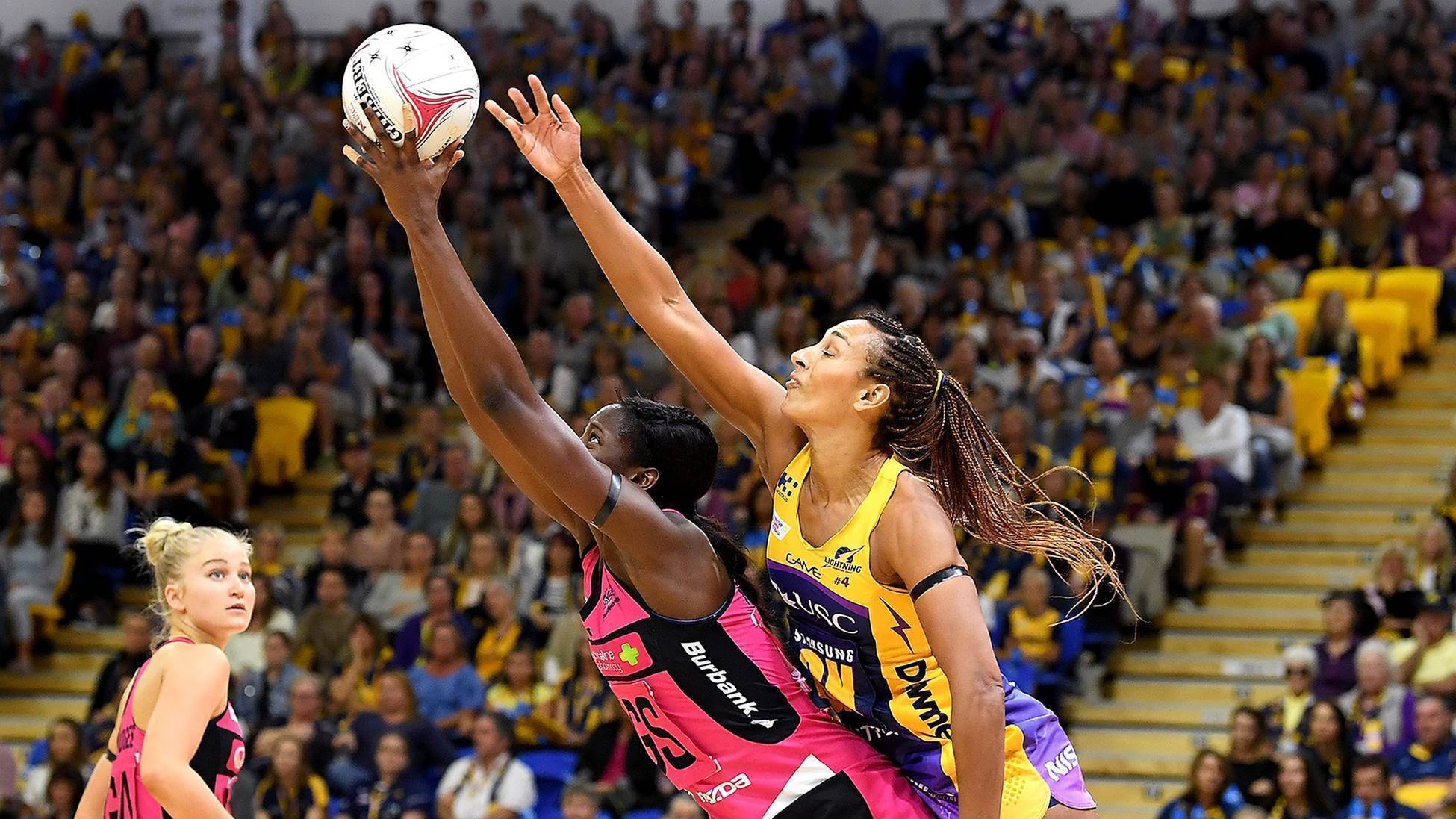 super-netball-pic-special-battles-in-round-5-more-sport-the-women