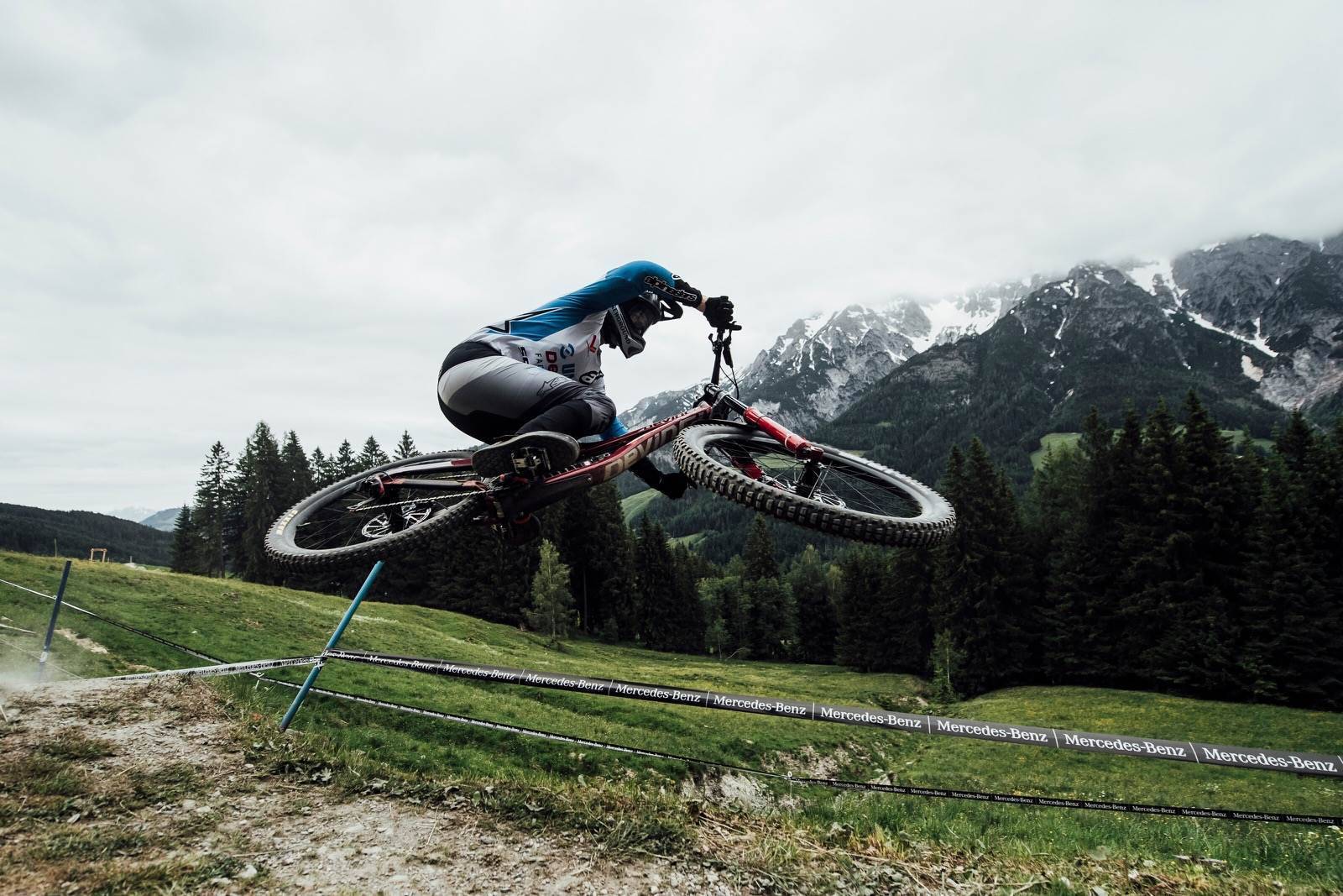 tracey hannah downhill