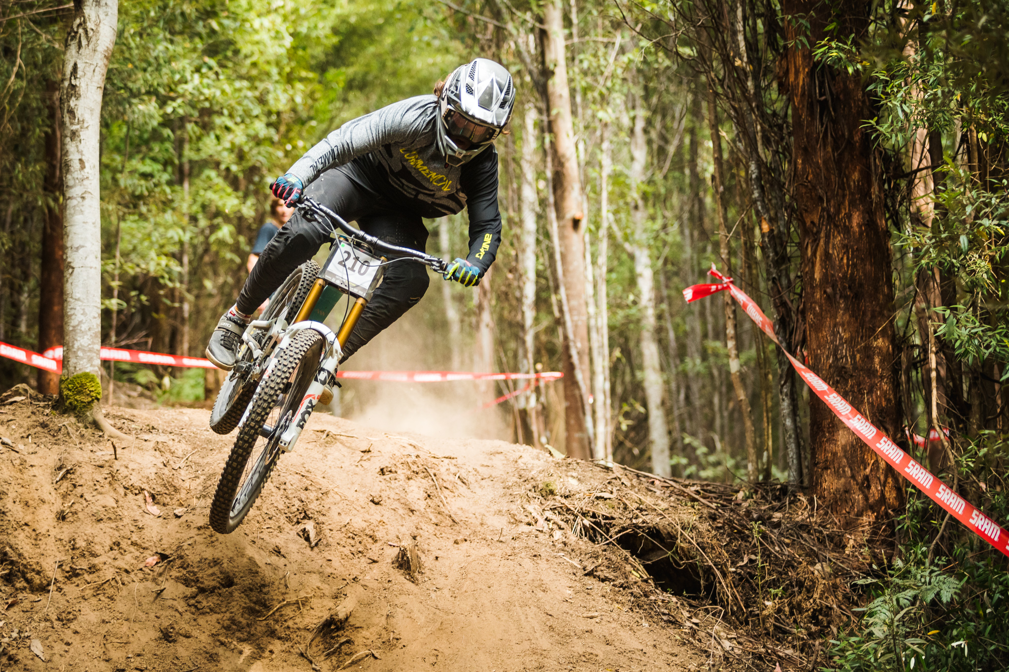 Who can win the Downhill National Championship? Australian Mountain