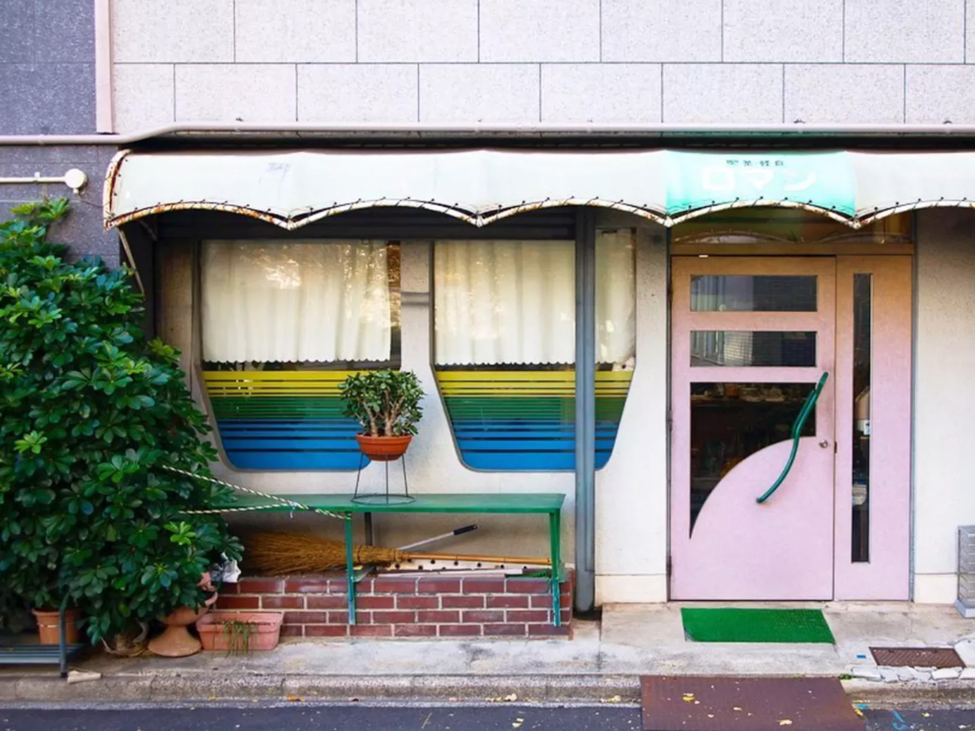 take a gander at the retro windows of japan • travel • frankie magazine ...