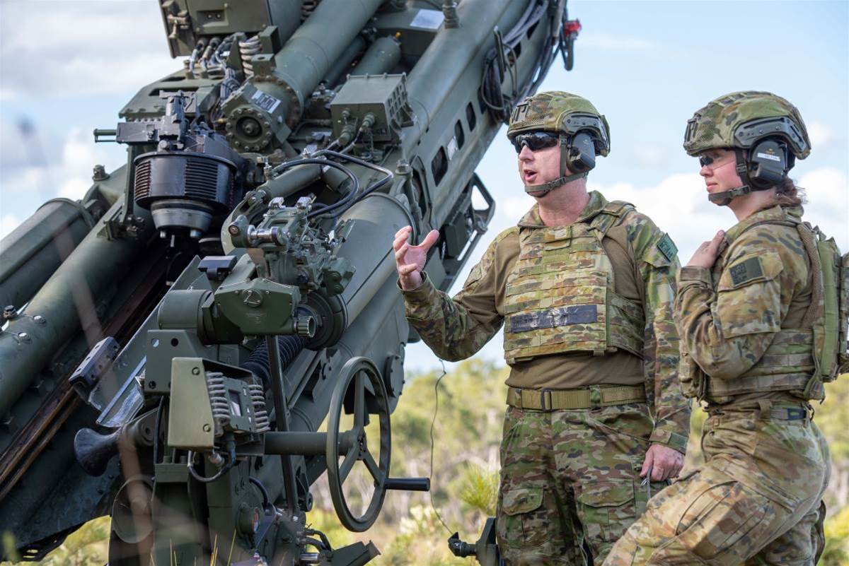 Telstra signs $1 billion Defence deal - techpartner.news