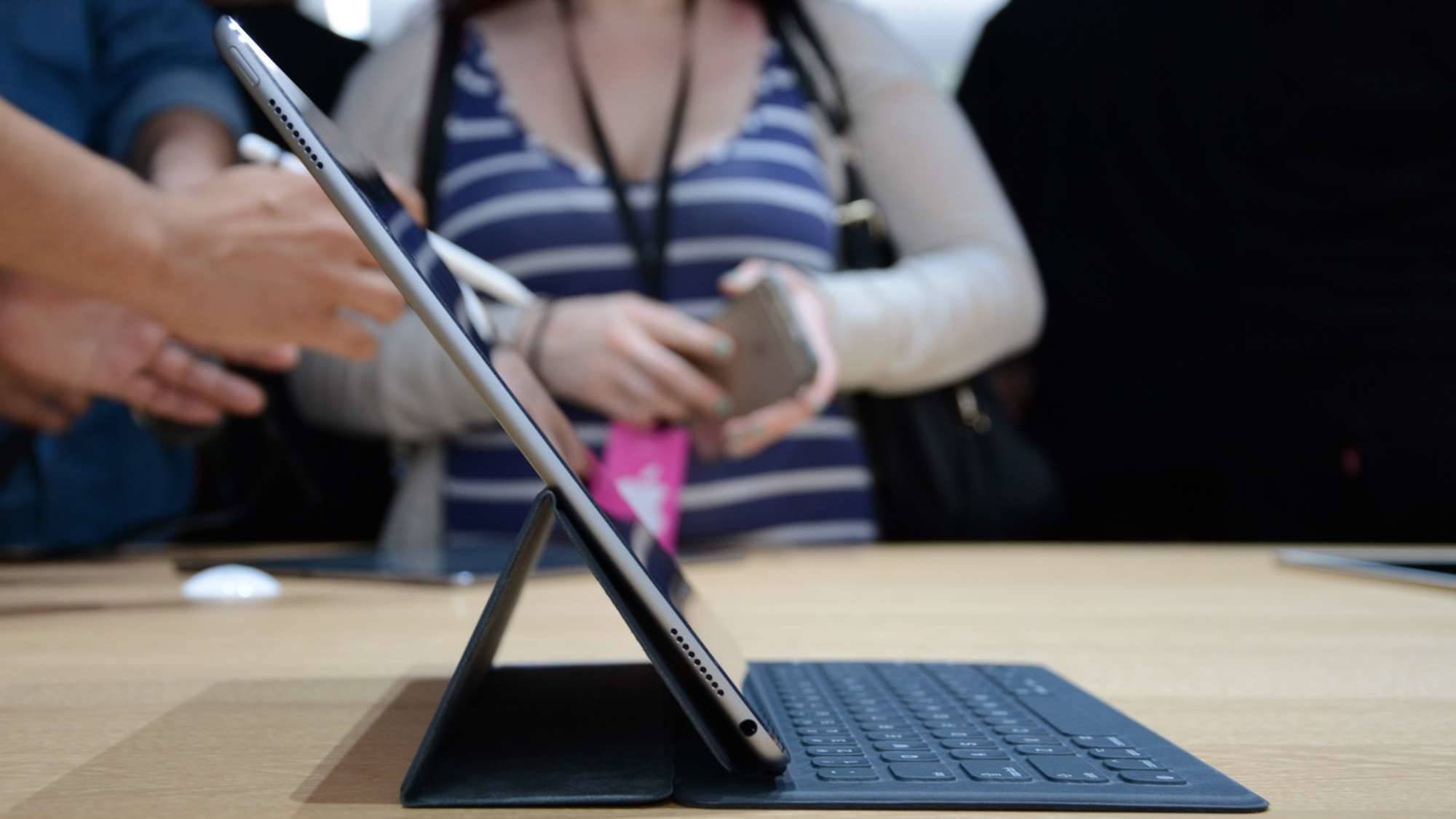 First look at Apple iPad Pro largerthanlife device that demands