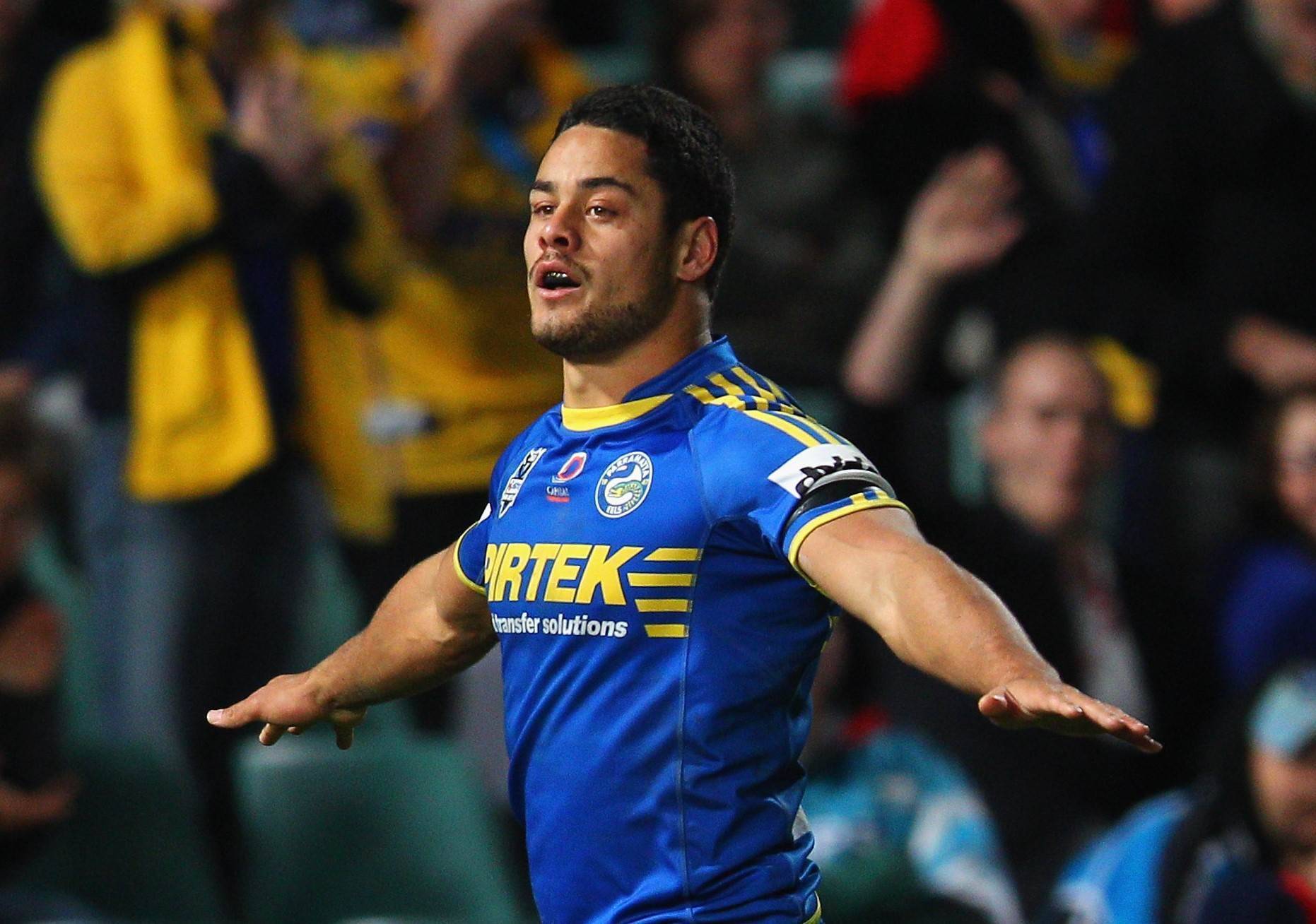 Jarryd Hayne: code-hopper registers to play football, Jarryd Hayne