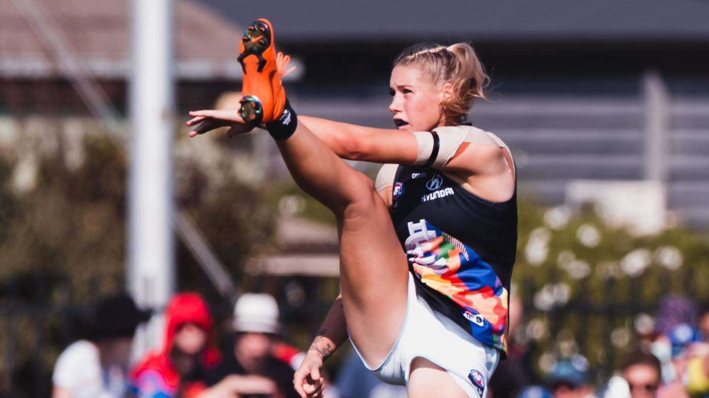 Social Media Rallies Behind Tayla Harris After Stunning Photo Deleted Afl The Women S Game