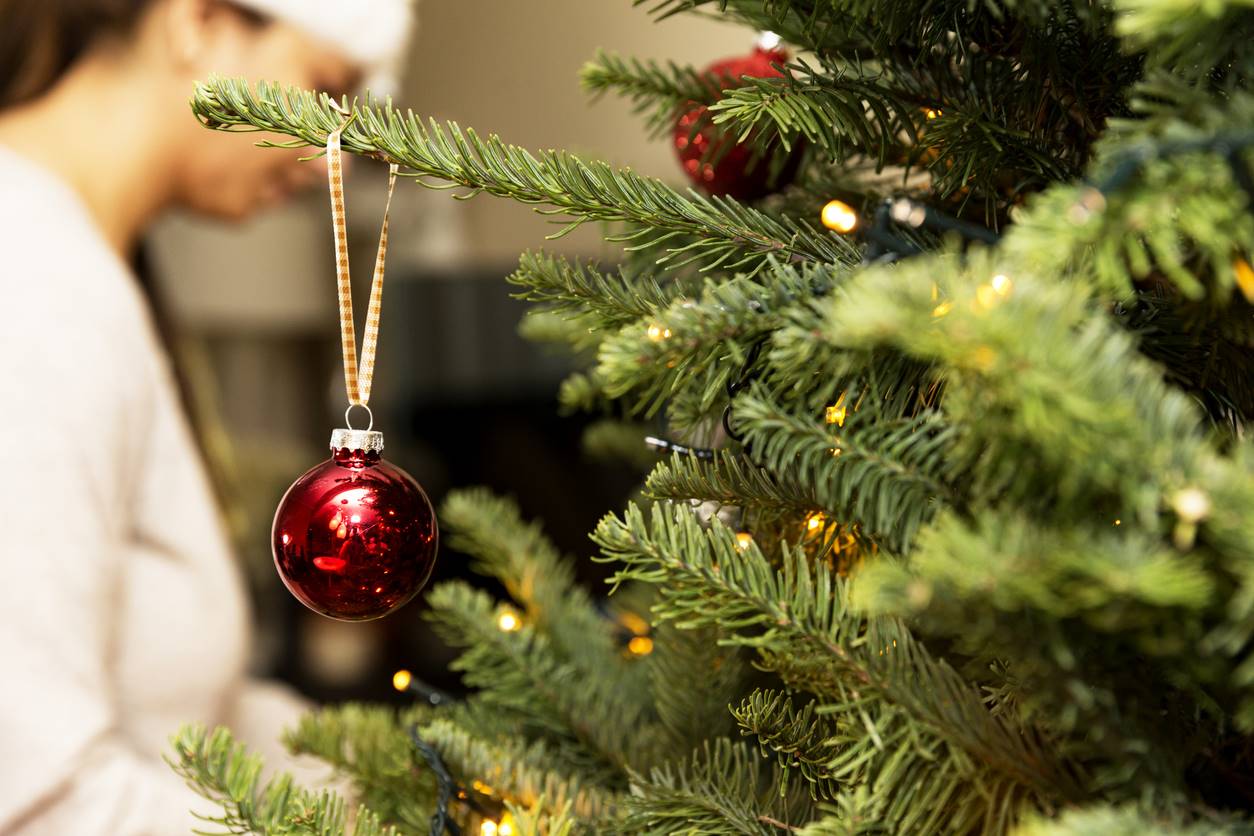 Is your Christmas tree making you sick? - Health - Prevention Australia